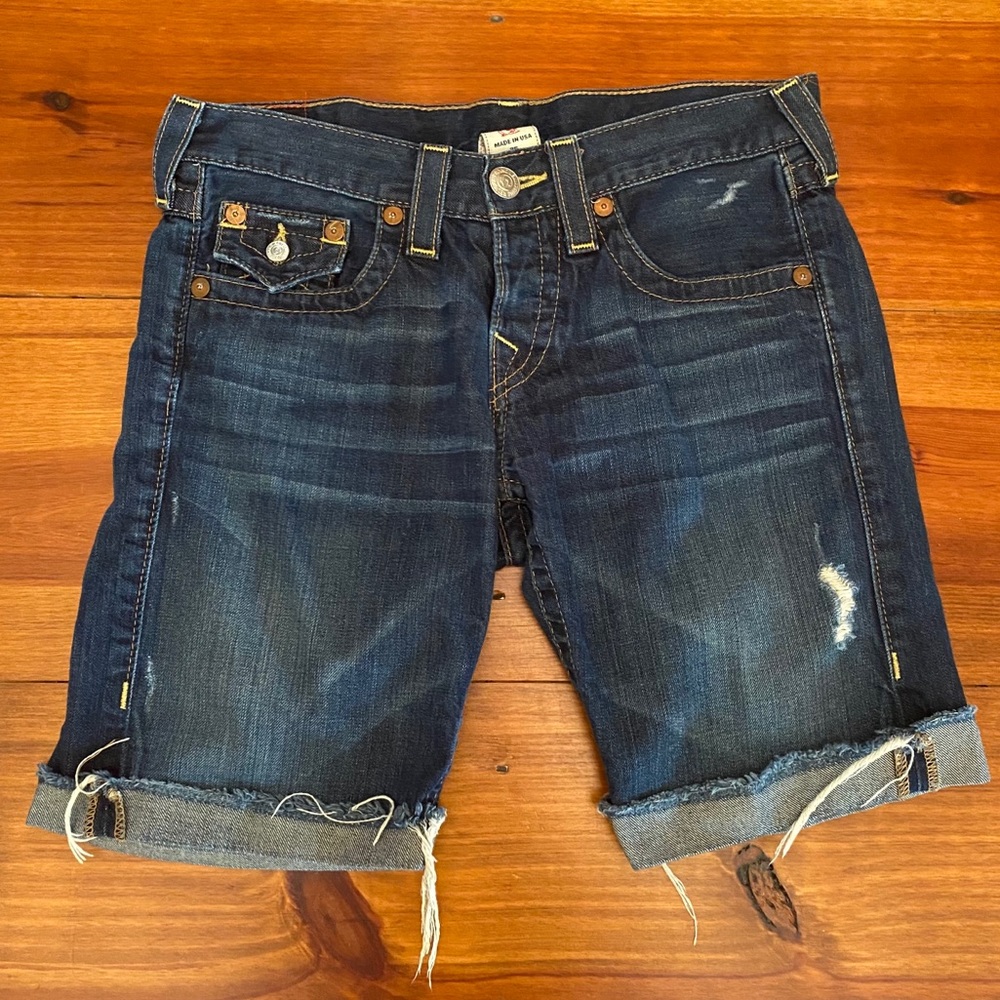 True Religion ‘Riley’ Jean Shorts Sz 26 Distressed